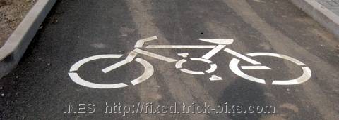Bicycle Lane Symbol in Beijing